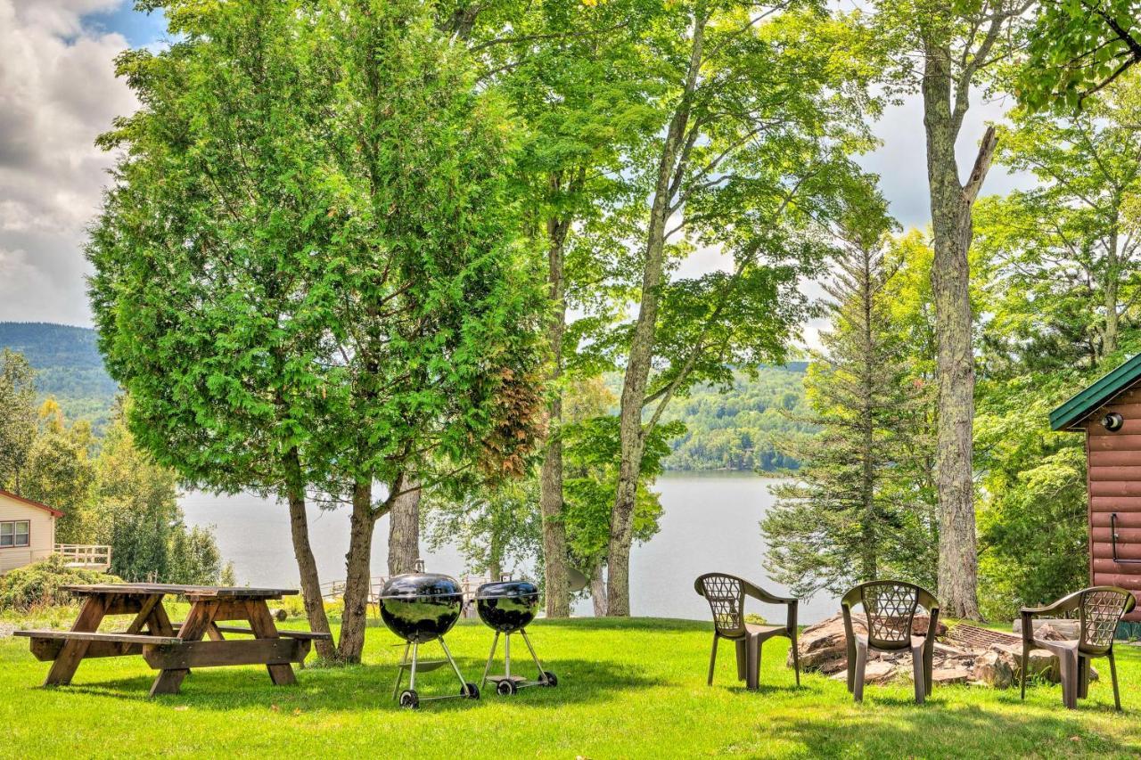 Rustic Cabin Retreat On Rangeley Lake! Exteriör bild