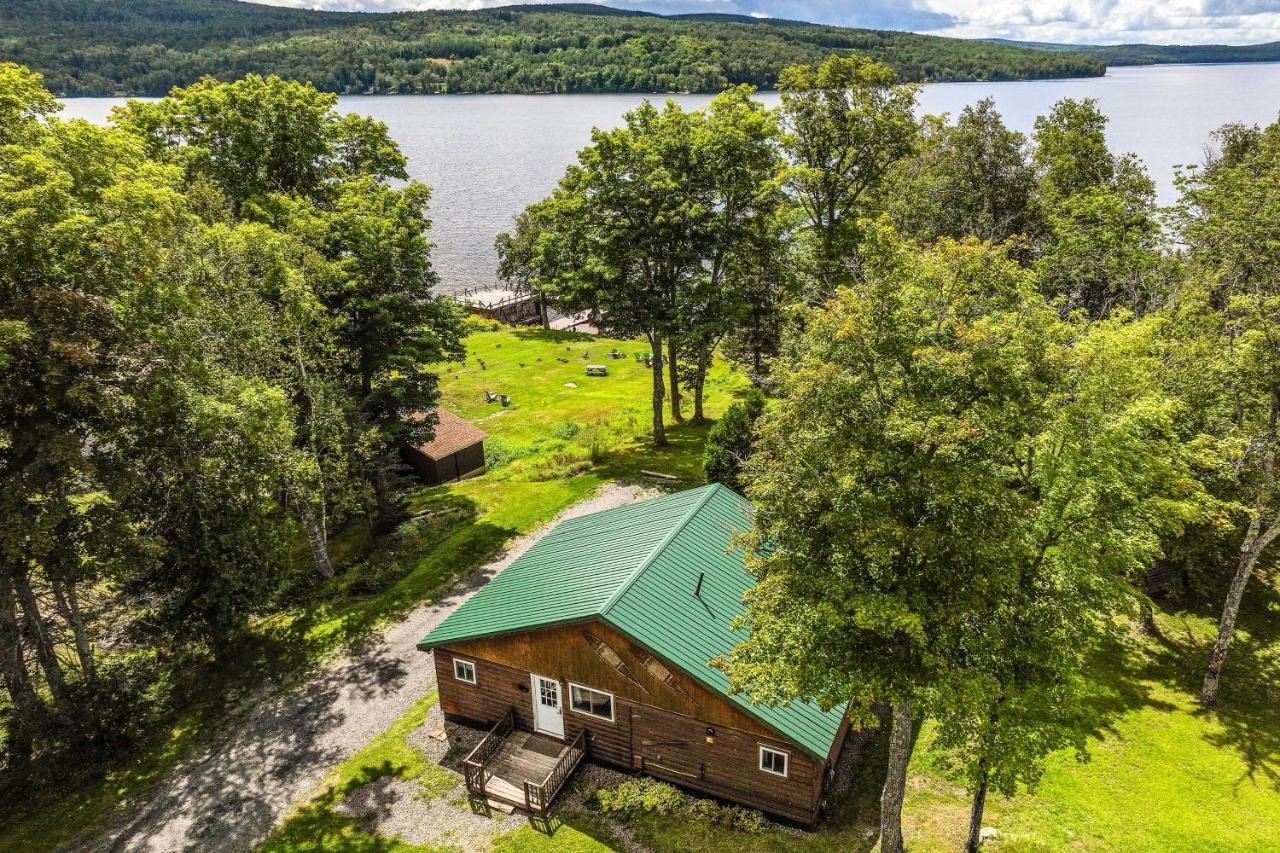 Rustic Cabin Retreat On Rangeley Lake! Exteriör bild