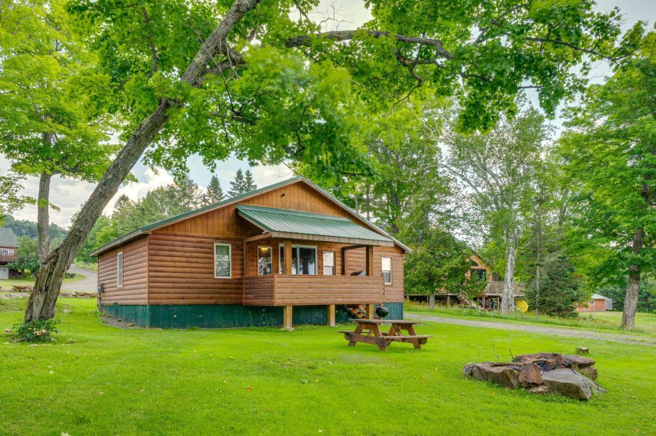 Rustic Cabin Retreat On Rangeley Lake! Exteriör bild