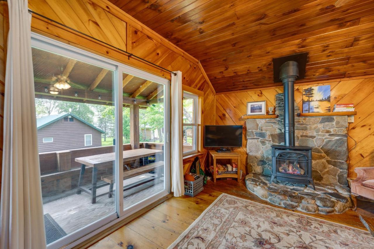 Rustic Cabin Retreat On Rangeley Lake! Exteriör bild